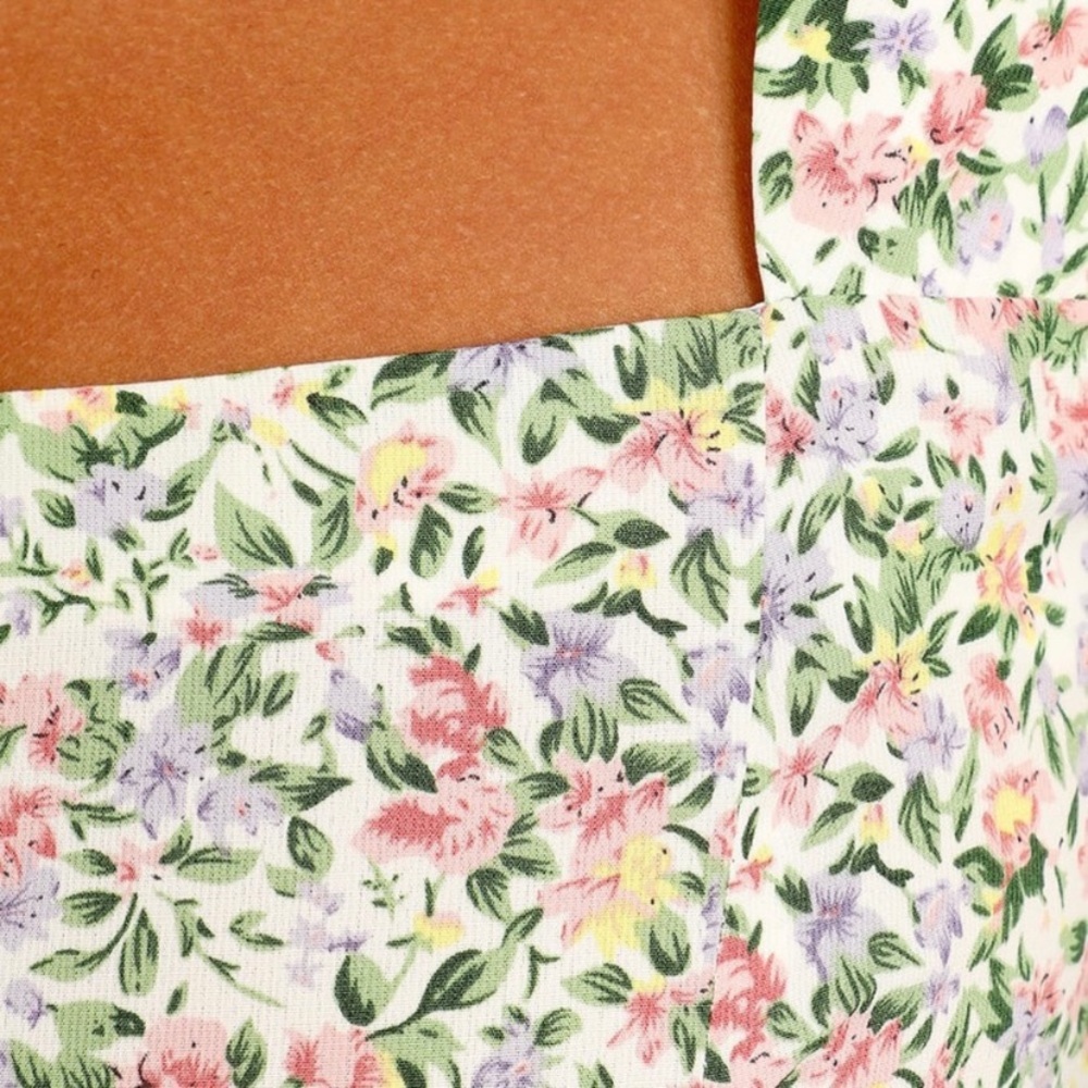 Lulus Womens Even Sweeter Floral Print Crop Top Size M 3/4 Sleeve White NWT - Picture 3 of 10